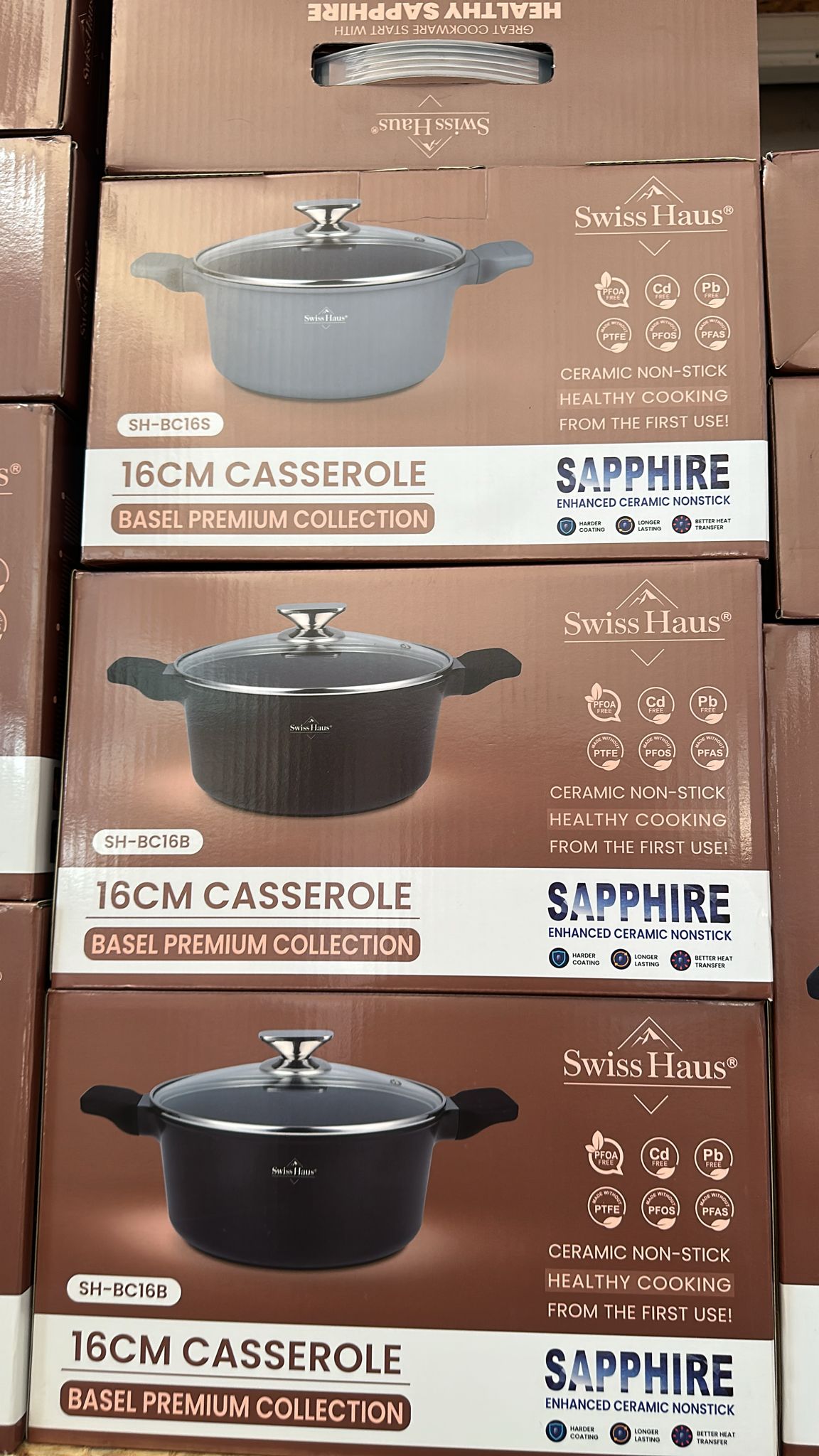 casseruola antiaderente alta dotata di coperchio in vetro. a Swiss Haus SH-BC16S o SH-BC16B 16cm Casserole Basel Premium Collection