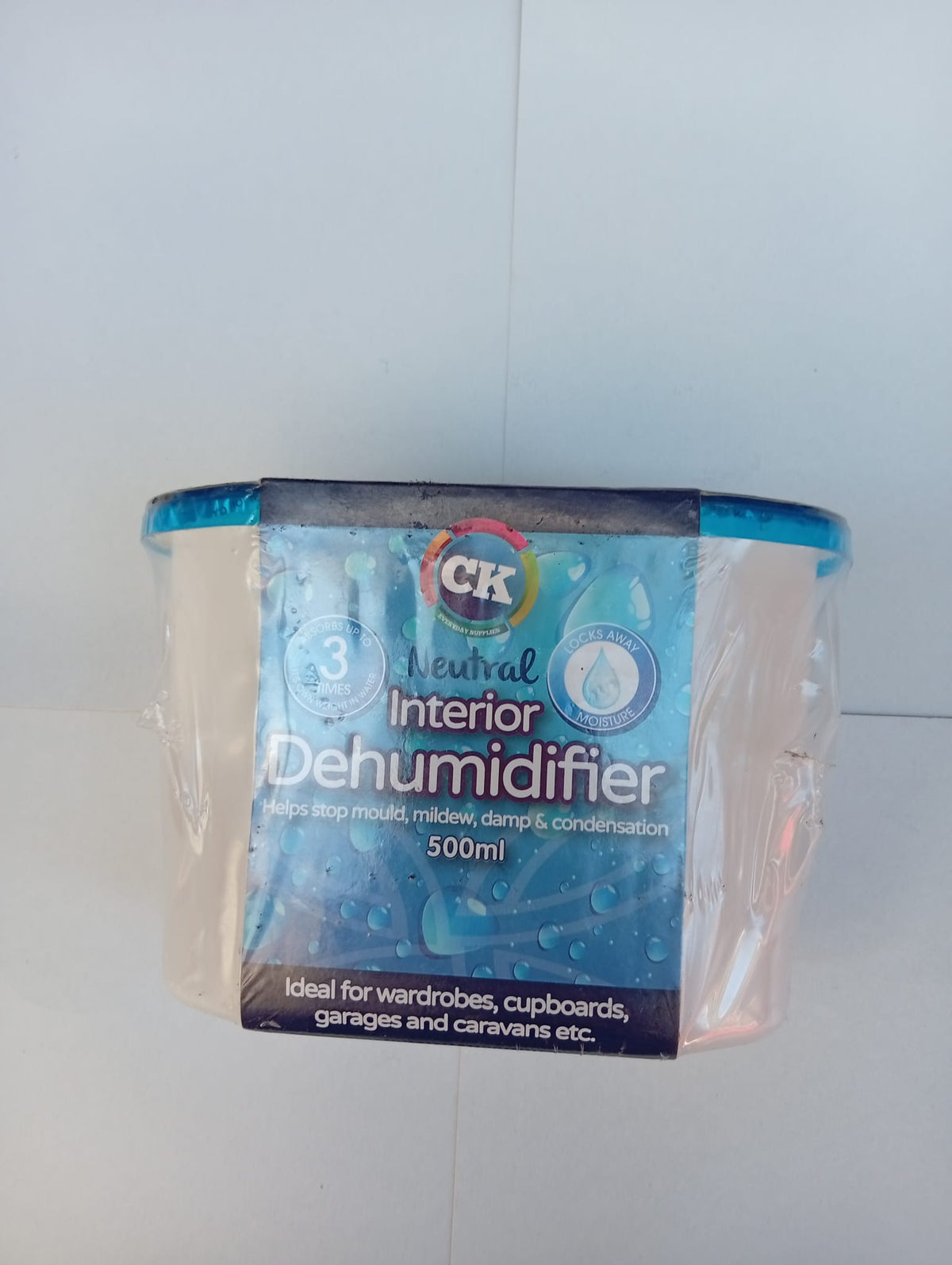 deumidificatore per ambienti interni in formato monouso da cinquecento millilitri