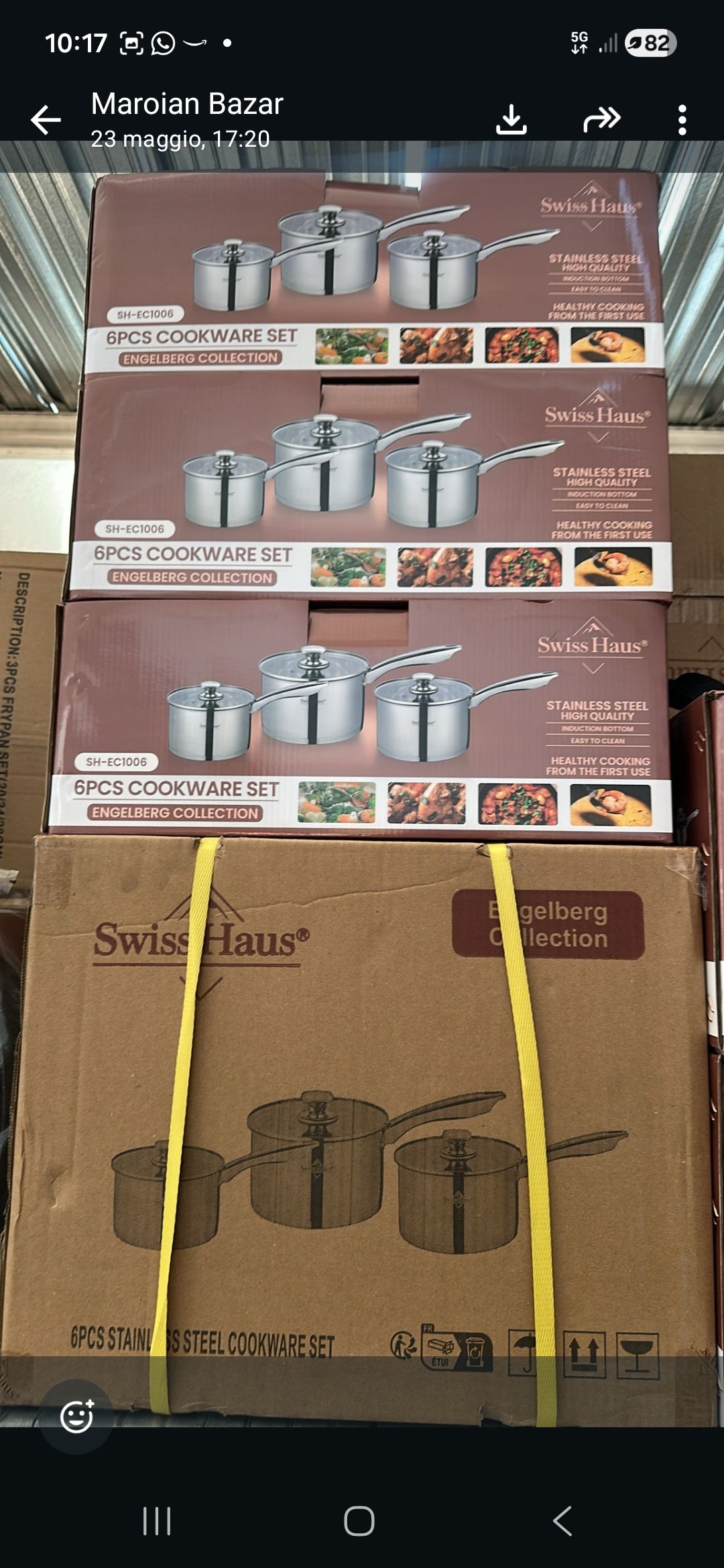 Stainless Steel Cookware Set, una batteria da cucina composta da tre casseruole con i rispettivi coperchi coordinati.
