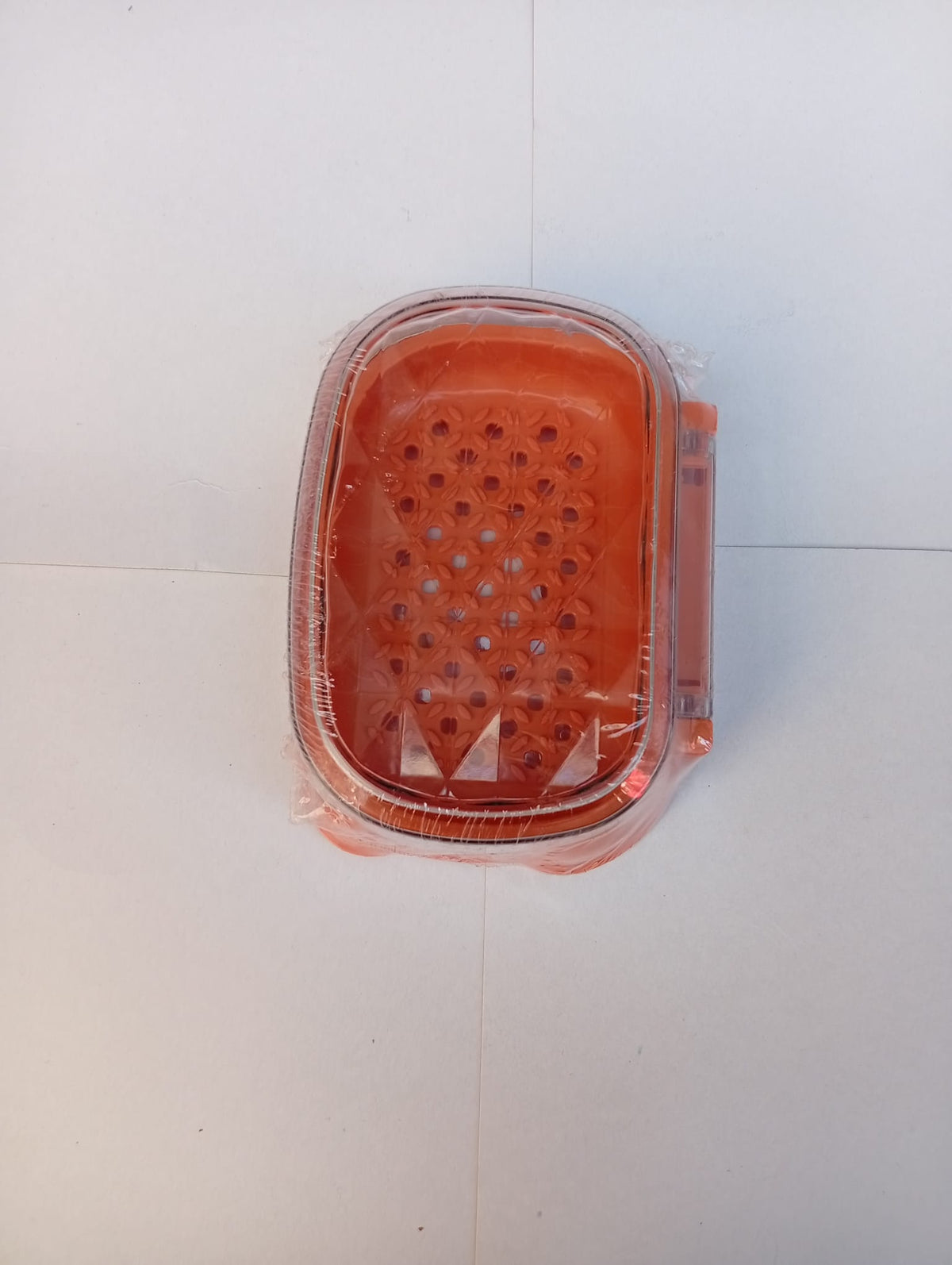 porta sapone da viaggio con griglia interna drenante e coperchio di chiusura ermetico